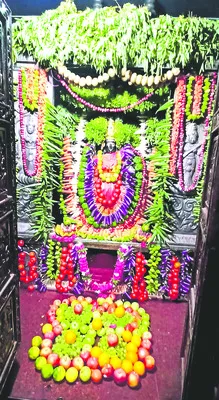 శాకంబరిగా పురుహూతికా  అమ్మవారు