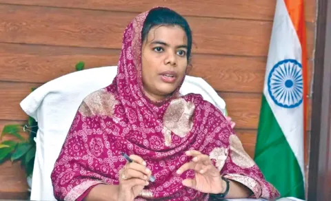 Collector Tamim Ansaria request to help farmer 