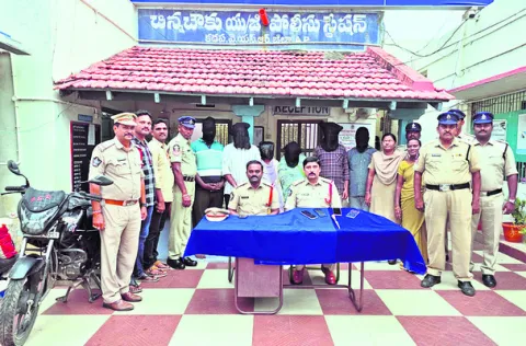 హత్యాయత్నం కేసులో ఆరుగురి అరెస్టు  