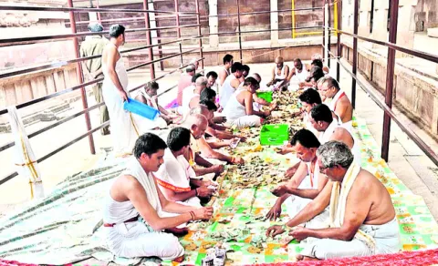 సౌమ్యనాథస్వామికి  రూ.6, 06,780 ఆదాయం 