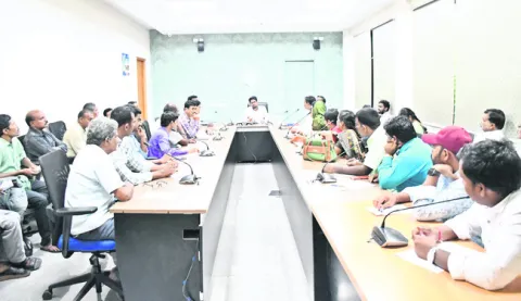 పకడ్బందీగా ఏఐ విద్యాబోధన 