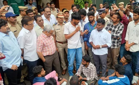 Andhra University Students Protest Latest News And Updates