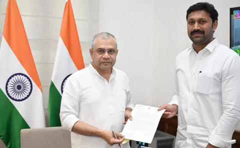 Mp Ys Avinash Reddy Meets Union Minister Ashwini Vaishnaw
