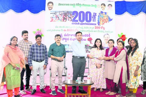మహిళల అభ్యున్నతికి ప్రభుత్వం కృషి