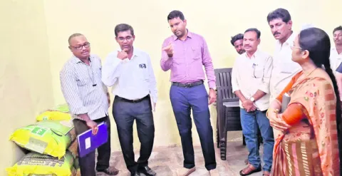 ఎరువులు అందుబాటులో ఉంచాలి 