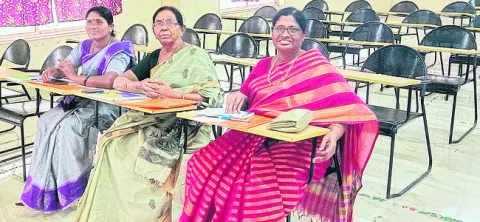రెండో రోజూ ముగ్గురే!