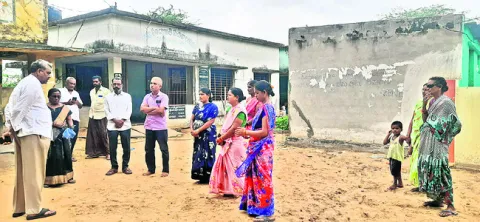 ప్రభుత్వ పాఠశాల పరిశీలన 