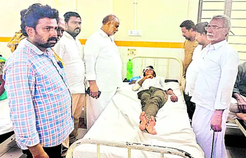 రెంటపాళ్ళలో వైఎస్సార్‌ సీపీ శ్రేణులపై దాడి 