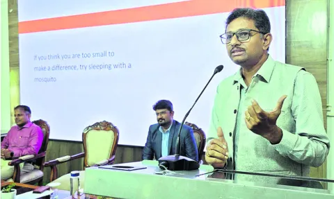 ఆధునిక సాంకేతిక పరిజ్ఞానంపై అవగాహన తప్పనిసరి 