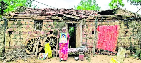 కాళేశ్వరాలయంలో  జిల్లా జడ్జి పూజలు
