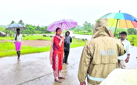 అధికారులు అప్రమత్తంగా ఉండాలి
