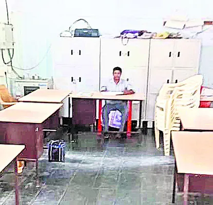 ● కళ తప్పిన సచివాలయం 