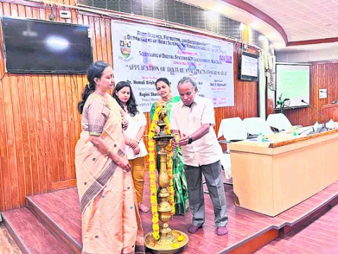 ఆహార ఉత్పత్తుల పరిశోధన కేంద్రం ఏర్పాటుకు కృషి 