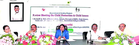 బాల్యవివాహాలకు అడ్డుకట్ట వేయాలి