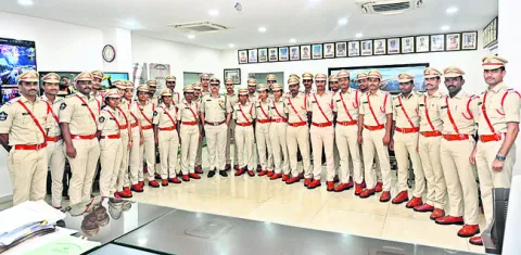 నిష్పక్షపాతంగా విధులు నిర్వర్తించండి 