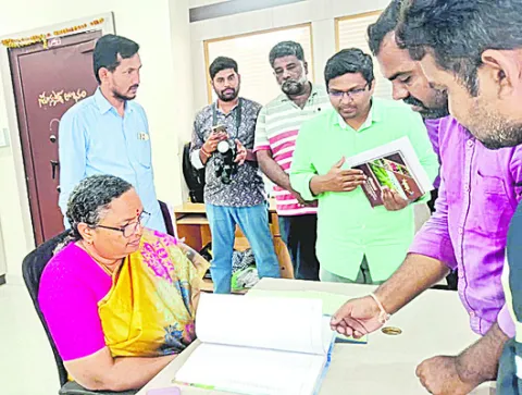 అధికారుల తీరు మారాలి