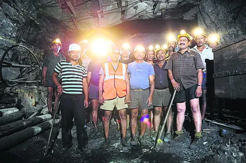 జూనియర్‌ మైనింగ్‌ ఇంజినీర్ల నిరీక్షణకు తెర 