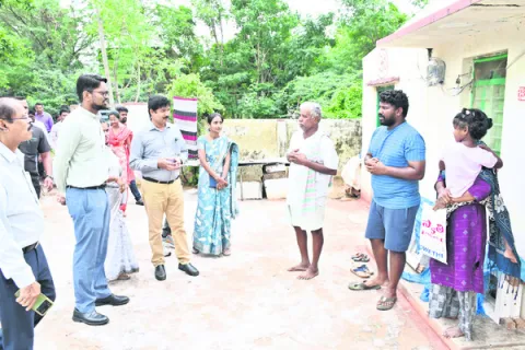 పరిసరాల శుభ్రతతో వ్యాధులు దూరం 
