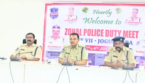 నేరాల నియంత్రణకు  సీసీ కెమెరాలు దోహదం 