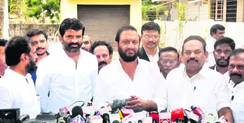 కోర్టులు.. జైళ్లు సరిపోవు 