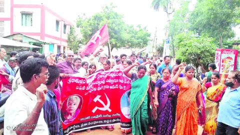 సురేఖా పాణిగ్రాహికి అంతిమ వీడ్కోలు 