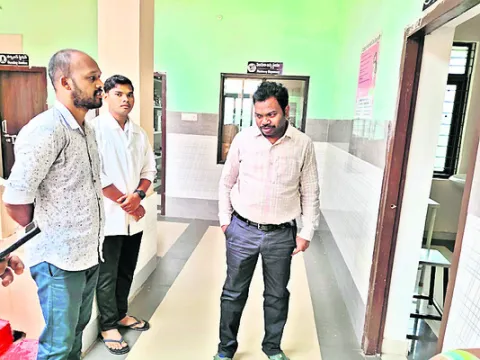 మందులు అందుబాటులో ఉంచాలి 
