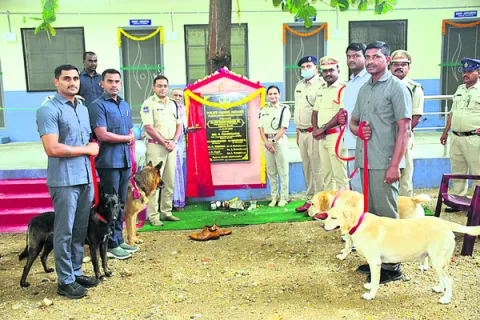 నేరస్తులను గుర్తించడంలో జాగిలాలు కీలకం
