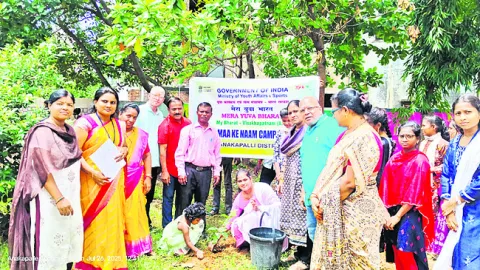 ‘అమ్మ పేరిట ఒక మొక్క’తో మానవ సంబంధాలు వృద్ధి 
