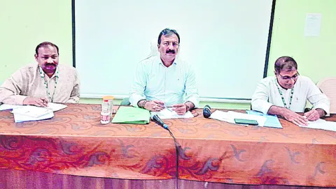 రుణాల వసూళ్లకు ప్రత్యేక చర్యలు 