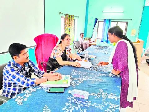 ఆశా ఇంటర్వ్యూలకు 142 మంది హాజరు 