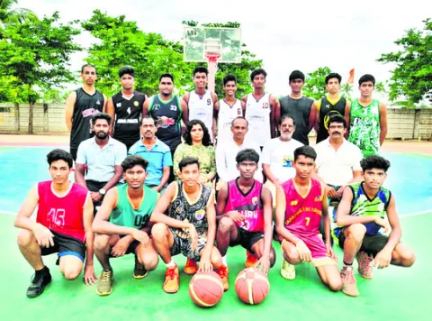 జిల్లా జూనియర్‌ బాస్కెట్‌బాల్‌ జట్టు ఎంపిక
