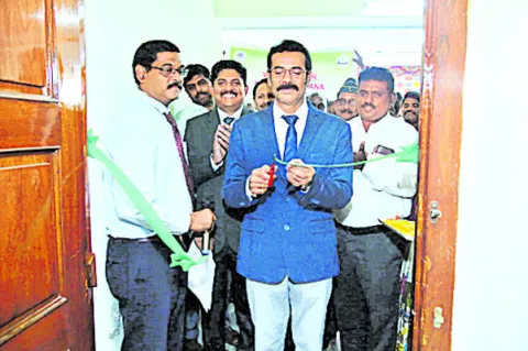 తొలి న్యాయ సేవా సహాయ కేంద్రం ప్రారంభం 