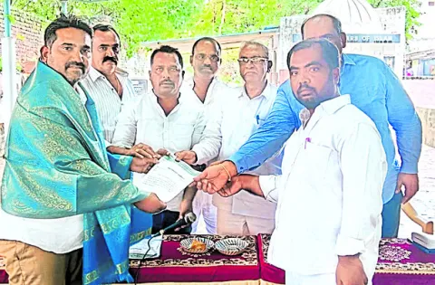 కలిసికట్టుగా సమస్యలపై పోరాటం 