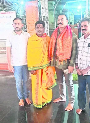 బీచుపల్లిని సందర్శించిన టాస్క్‌ఫోర్స్‌ ఎస్పీ 
