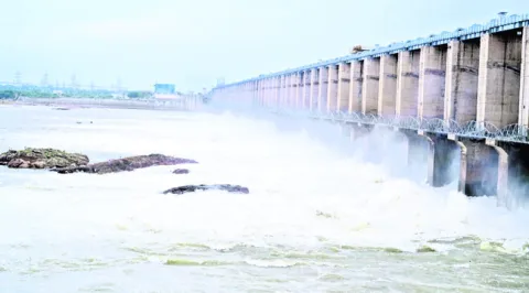 జూరాలకు మళ్లీ పెరిగిన వరద 