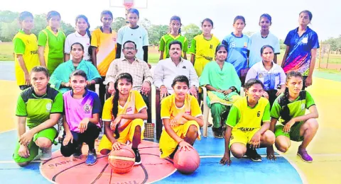 జూనియ