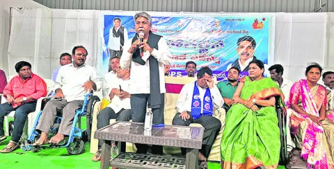 పెన్షన్‌ ఇస్తావా.. రాజీనామా చేస్తావా