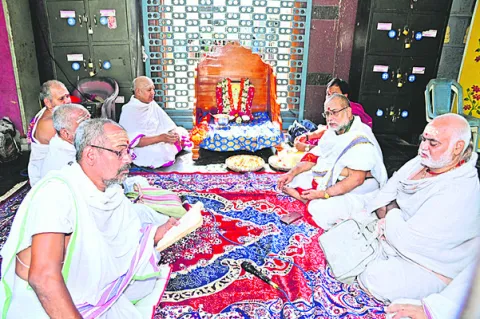 దుర్గమ్మ సన్నిధిలో సూర్యోపాసన సేవ 