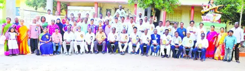 పూర్వ విద్యార్థుల ఆత్మీయ కలయిక 