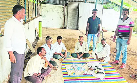 విద్యుదాఘాతంతో గేదె మృతి  
