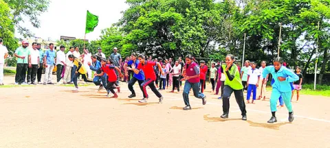 క్రీడల్లో గెలుపోటములు సహజం
