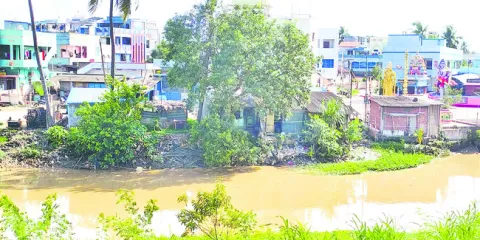 అదిగో