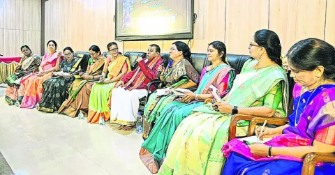 అట్టహాసంగా గోదాంకితావధానం 