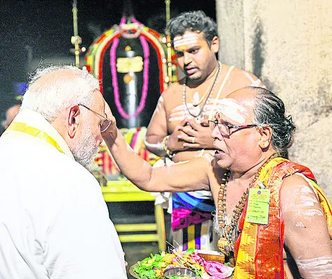 రాజేంద్ర చోళుడే మోదీ రూపంలో వచ్చినట్లుంది 