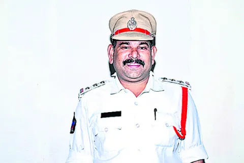   ఎం.పరివాహన్‌ యాప్‌లోనే కట్టాలి..  

