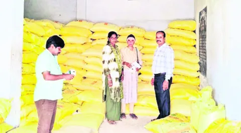 ఎక్కడా యూరియా కొరత లేదు.. 