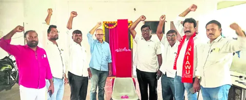 ముదిగొండ అమరుల స్ఫూర్తితో ఉద్యమిస్తాం 