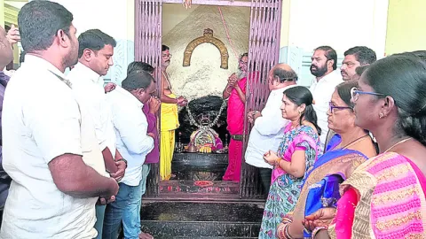 తెలంగాణపై విషం చిమ్ముతున్న మోదీ, బాబు