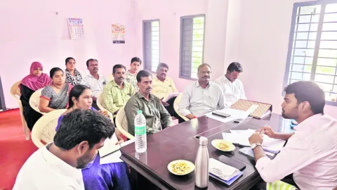 విధి నిర్వహణలో నిర్లక్ష్యం వహించొద్దు 
