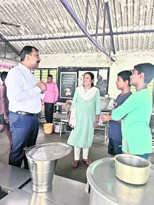 ఆహార పదార్థాలు కలుషితం కాకుండా చూడాలి 